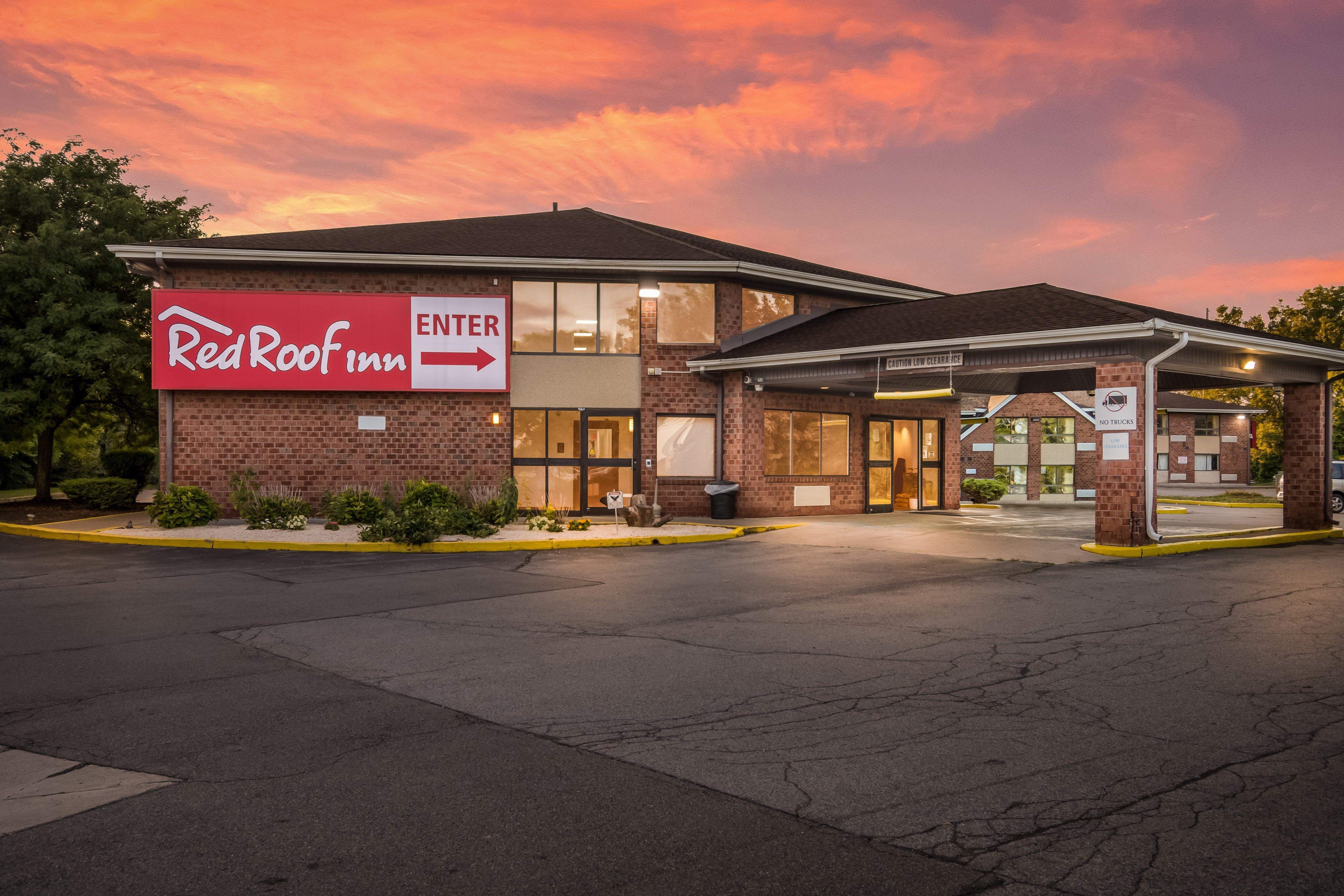 Red Roof Inn Rochester - Airport Buitenkant foto