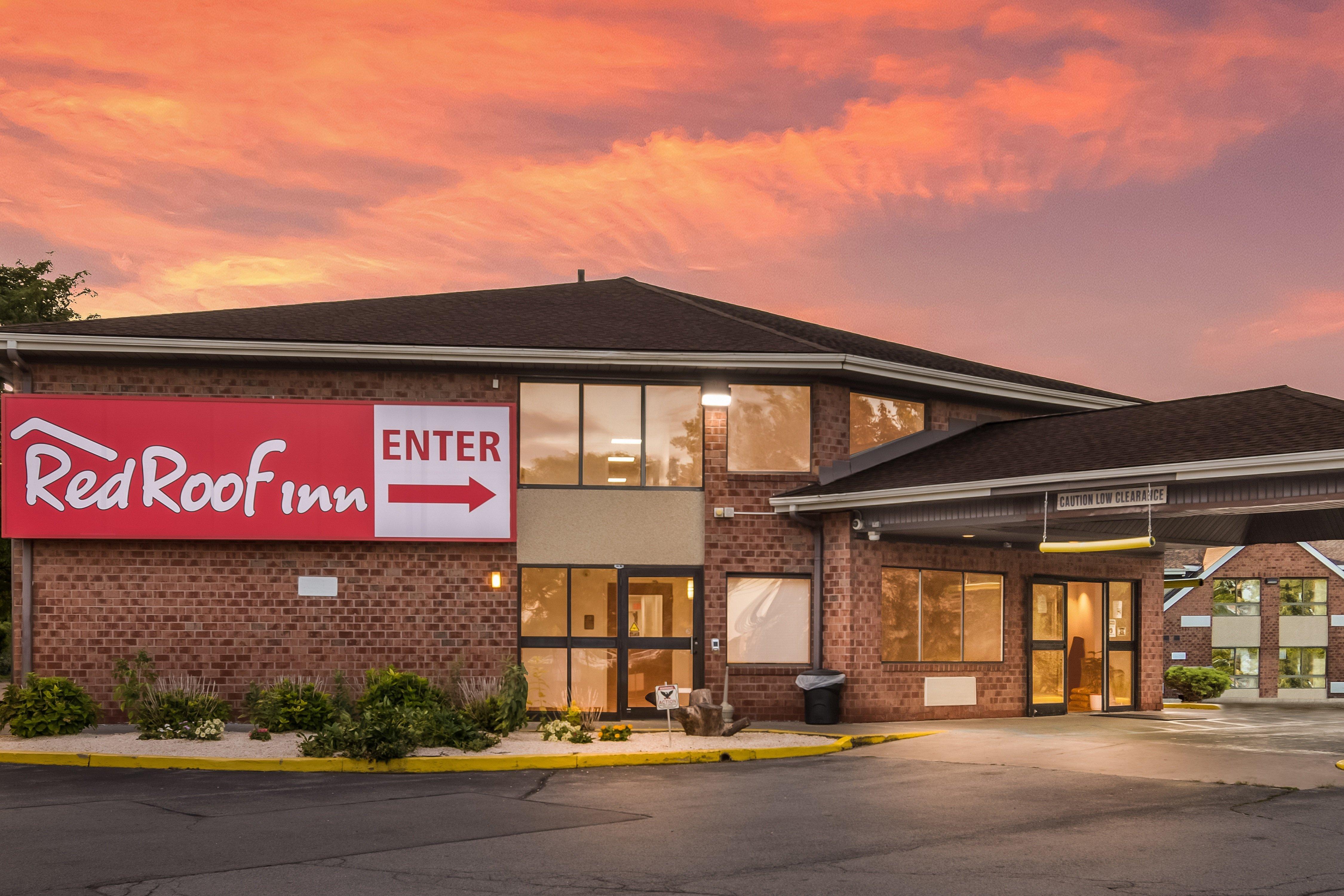 Red Roof Inn Rochester - Airport Buitenkant foto