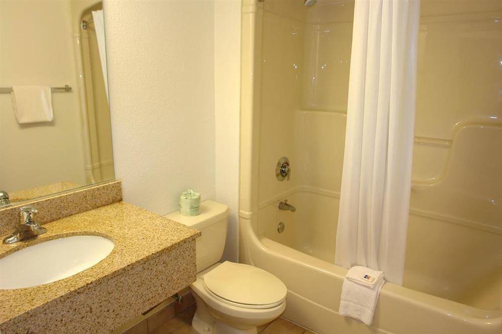 Red Roof Inn Rochester - Airport Kamer foto